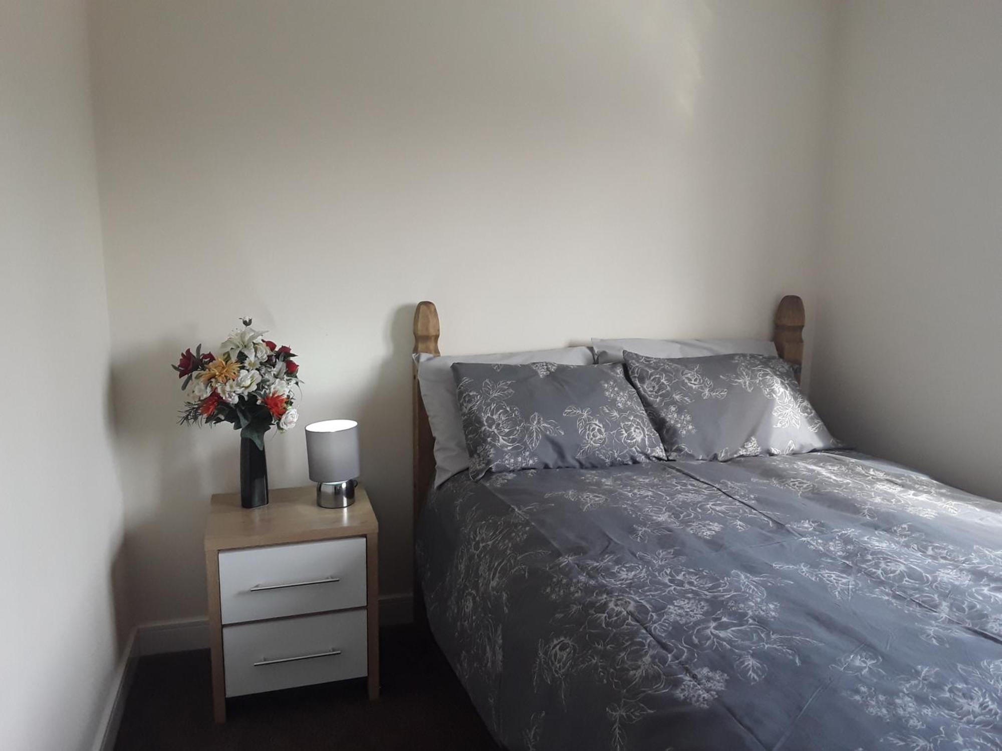 Hams Rest Place - Strictly Only One Guest Allowed In One Room A Second Accompanying Person Will Not Be Allowed Into The Property Birmingham Dış mekan fotoğraf
